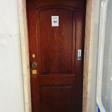 民宿 - Antonio Pedro Lisboa