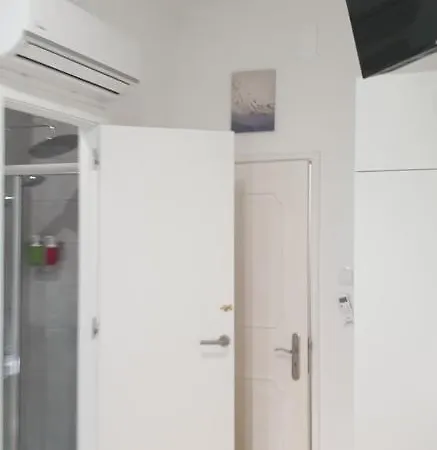Quarto em Acomodações Particulares Antônio Pedro Lisboa