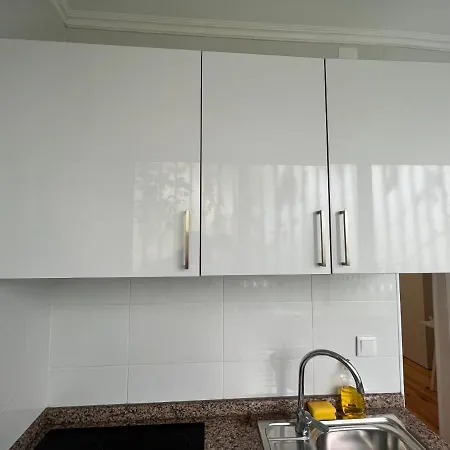 - Antonio Pedro * Lizbona