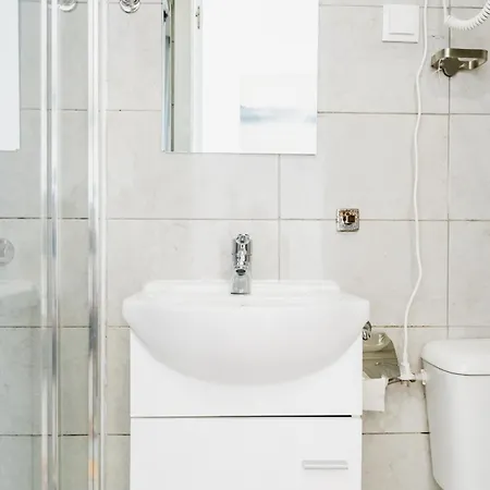 - Antonio Pedro Kwatera prywatna *